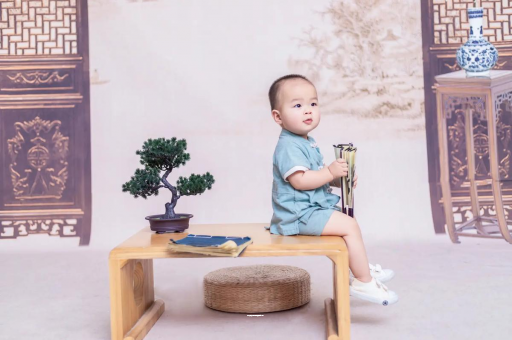 代怀包生男孩医院孕妇肚子上的黑线