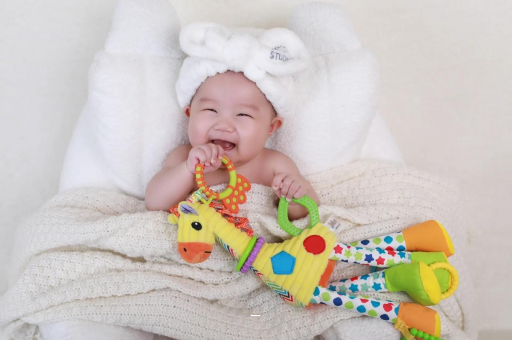 代怀包生男孩医院宝宝舌苔白怎么回事